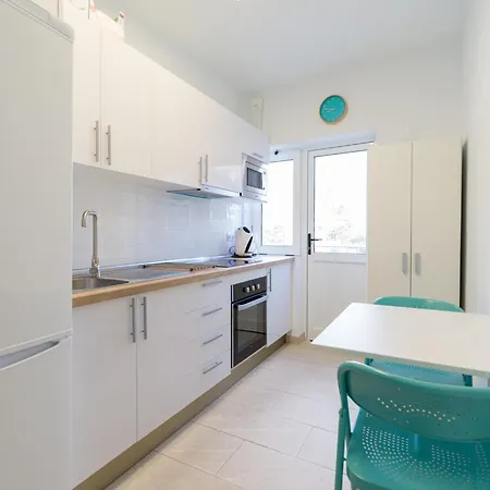 The In Has 1 Bedrooms *
